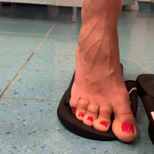 After a Sweaty Stinky Workout | Powerful Feet Veins | Lifetime Clip | Immediate Download |